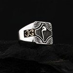 Özel Tasarım 'Mim' Harfli Gümüş Erkek Yüzüğü