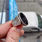 925 Ayar Gümüş Kalem İşi İşlemeli Kişiye Özel İsim Yazılı Erkek Yüzük