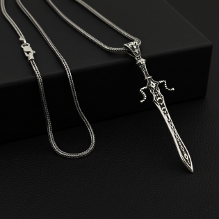 925 Ayar Gümüş Savaş Kılıcı Erkek Kolye – Viking Tarzı Gotik Tasarım