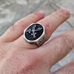 925 Ayar Gümüş Zülfikar İşlemeli Mikro Taşlı Erkek Yüzük