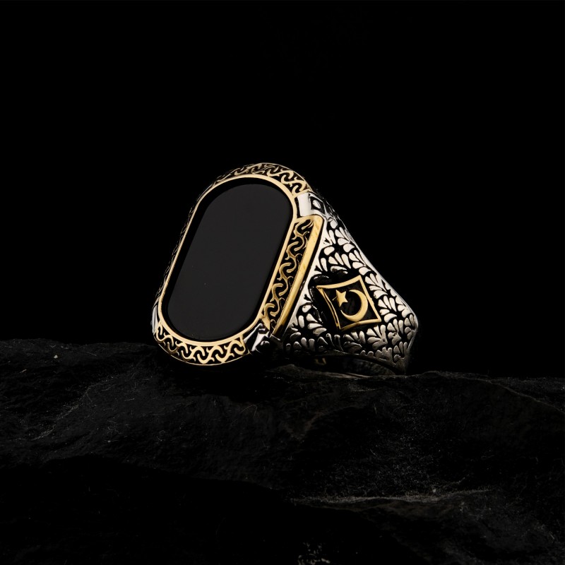 925 Ayar Gümüş Siyah Oniks Taşlı Yanları Ay Yıldız Detaylı Erkek Yüzük