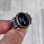 925 Ayar Gümüş Siyah Taşlı İşlemeli Erkek Yüzük