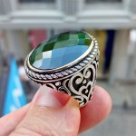 925 Ayar Gümüş Yeşil Faset Kesim Taşlı Burgu İşlemeli Erkek Yüzük
