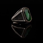 925 Ayar Gümüş Yeşil Faset Taşlı Erkek Yüzük – Otantik ve Şık Tasarım